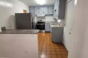 4085 Canby Ln, Decatur, GA 30035 - Photo 6