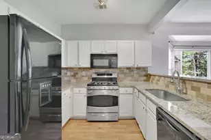 4085 Spring Cove Dr, Duluth, GA 30097 - Photo 14