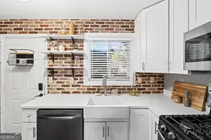 394 6th St NE, Atlanta, GA 30308 - Photo 6