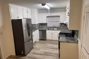 3405 SW Creekwood Dr SE, Conyers, GA 30094 - Photo 2