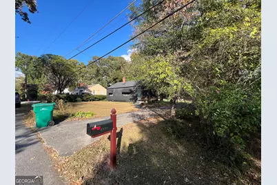 5068 Lorraine Place, Forest Park, GA 30297 - Photo 6