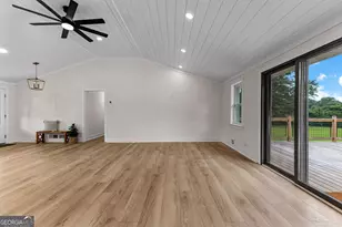 1367 Sharpsburg McCollum Rd, Sharpsburg, GA 30277 - Photo 22