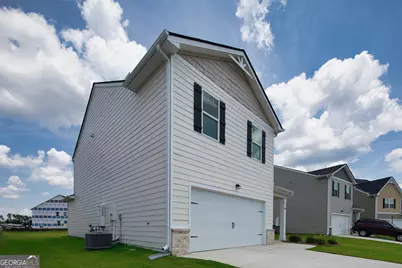 197 Lauritsen Way, Newnan, GA 30265 - Photo 2