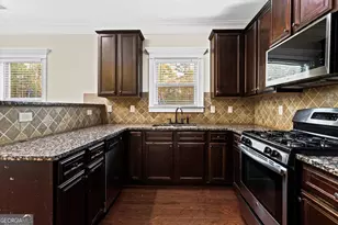 2455 Hickory Station Cir, Snellville, GA 30078 - Photo 8