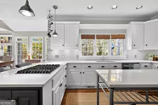 10325 Oxford Mill Cir, Johns Creek, GA 30022 - Photo 28