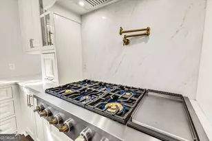 317 E 45th St, Savannah, GA 31405 - Photo 32