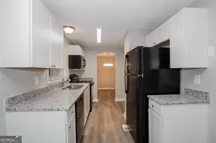 5356 Olde St, Stone Mountain, GA 30088 - Photo 6