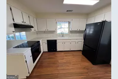 311 Fairmont Drive, Dublin, GA 31021 - Photo 2