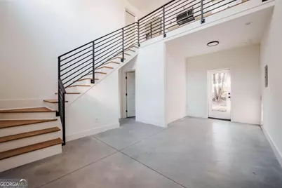 81 Clay Street SE, Atlanta, GA 30317 - Photo 2