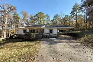 275 Hanson Dr, Lagrange, GA 30240 - Photo 2