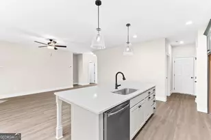 310 Airview Dr, Warner Robins, GA 31093 - Photo 26