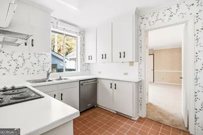 2783 S Hillandale Circle, Macon, GA 31204 - Photo 8