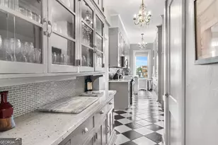 24 E Liberty St, Savannah, GA 31401 - Photo 12