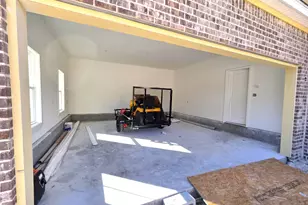 208 Cypress Lake Dr, Bloomingdale, GA 31302 - Photo 10