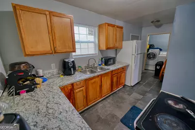 219 Eagle Street, Savannah, GA 31415 - Photo 12