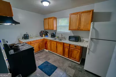 219 Eagle Street, Savannah, GA 31415 - Photo 10