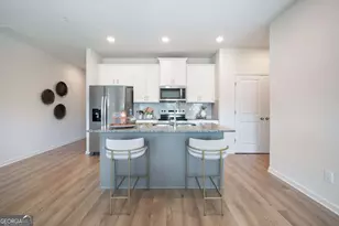 9398 Maple Grv Ln, Jonesboro, GA 30238 - Photo 6