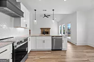 374 Conner Ln, Williamson, GA 30292 - Photo 8