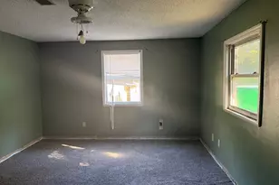 722 6 1/2 St, Tifton, GA 31794 - Photo 2