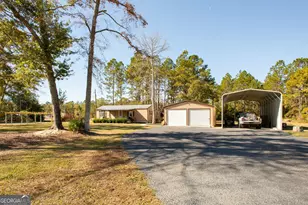 5627 Yellow Bluff Rd, Blackshear, GA 31516 - Photo 2