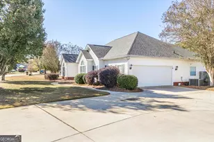 403 Wiltshire Ct, Warner Robins, GA 31088 - Photo 4