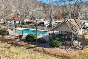 130 Creekview Dr, Cleveland, GA 30528 - Photo 36