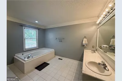 223 Village Drive, Lagrange, GA 30240 - Photo 18