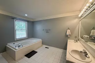 223 Village Dr, Lagrange, GA 30240 - Photo 18