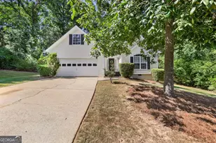 90 McIntosh Estates Ct, Sharpsburg, GA 30277 - Photo 2