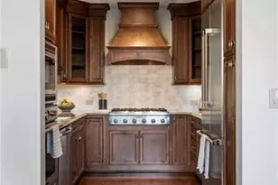 2233 Peachtree Rd NE, Atlanta, GA 30309 - Photo 30