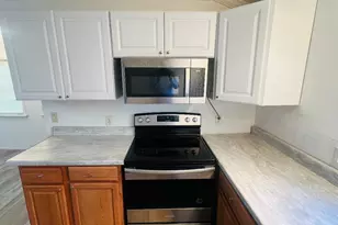 11 W Moore St, Statesboro, GA 30458 - Photo 4