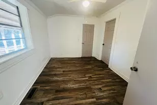 11 W Moore St, Statesboro, GA 30458 - Photo 14