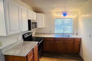 11 W Moore St, Statesboro, GA 30458 - Photo 6