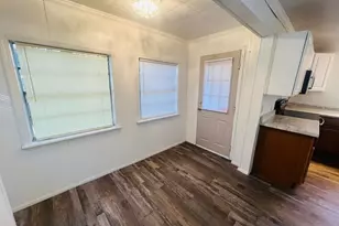 11 W Moore St, Statesboro, GA 30458 - Photo 8