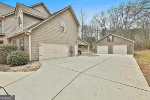 114 Austin Storey Cir, Newnan, GA 30263 - Photo 2