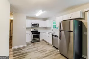 635 Lakeridge Circle, Conyers, GA 30094 - Photo 6