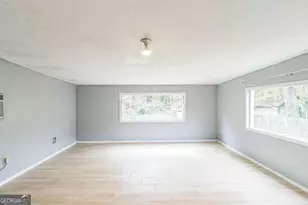 927 Slash Pine Rd, Forest Park, GA 30297 - Photo 12