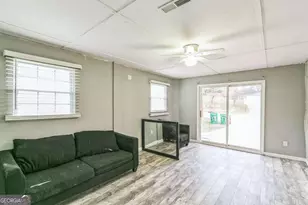 927 Slash Pine Rd, Forest Park, GA 30297 - Photo 10