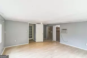 927 Slash Pine Rd, Forest Park, GA 30297 - Photo 12