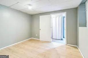927 Slash Pine Rd, Forest Park, GA 30297 - Photo 18