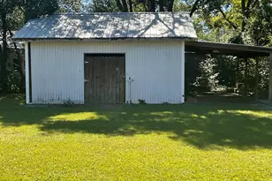 195 Hollywood Ave, Jesup, GA 31545 - Photo 10