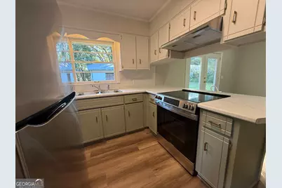 195 Hollywood Avenue, Jesup, GA 31545 - Photo 4