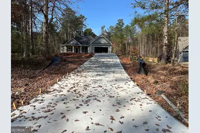 138 Sourwood Drive, Mansfield, GA 30055 - Photo 2