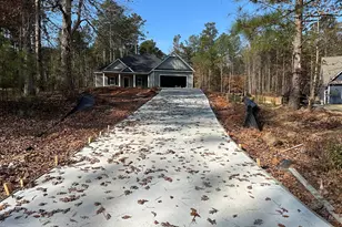 138 Sourwood Dr, Mansfield, GA 30055 - Photo 2