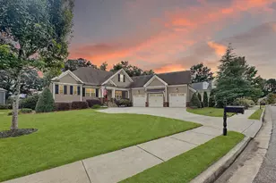 185 Lake Shore Dr, Newnan, GA 30265 - Photo 1