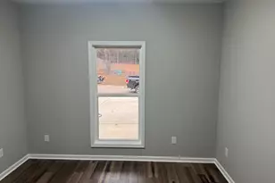 228 E Render St, Lagrange, GA 30241 - Photo 10