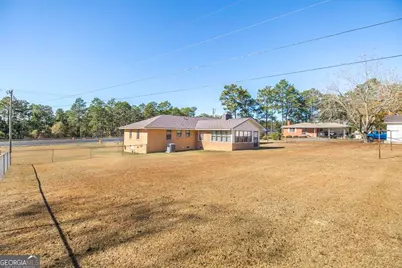 172 Old Eastman Road, Cochran, GA 31014 - Photo 10