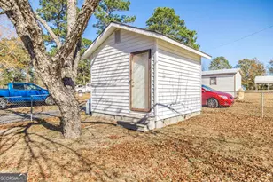 172 Old Eastman Rd, Cochran, GA 31014 - Photo 8