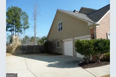 32 Stonebridge Pass, Newnan, GA 30265 - Photo 2