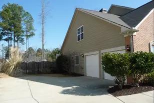32 Stonebridge Pass, Newnan, GA 30265 - Photo 2